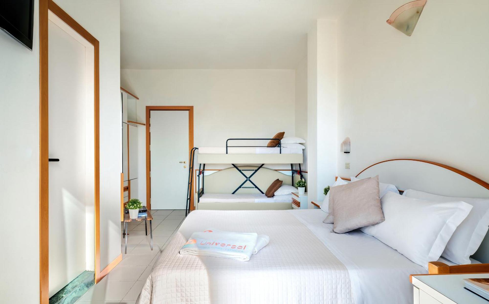Hotel Universal Cattolica Ngoại thất bức ảnh