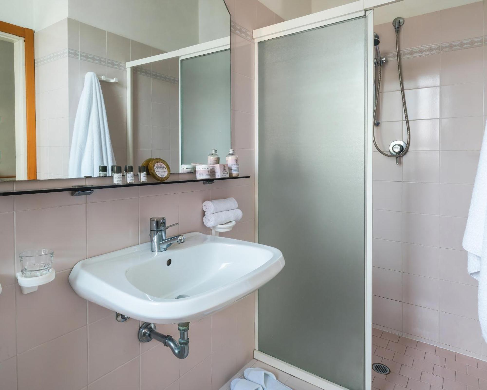 Hotel Universal Cattolica Ngoại thất bức ảnh